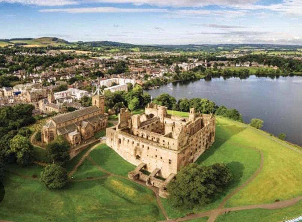 Scandi Style Apartment With Stunning Views Linlithgow Bagian luar foto