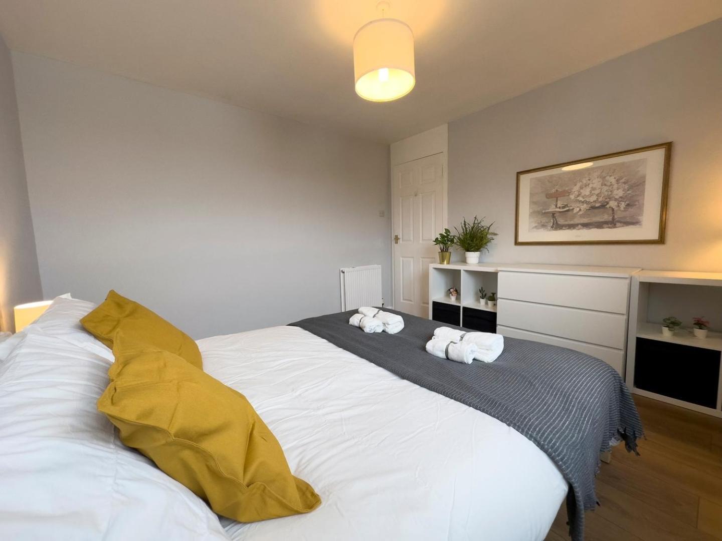 Scandi Style Apartment With Stunning Views Linlithgow Bagian luar foto